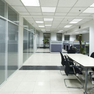 Riscaldatori a soffitto a infrarossi per uffici