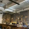 Vertice nero in enoteca