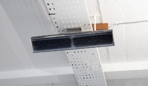 Advantage IR2 Nero in ufficio