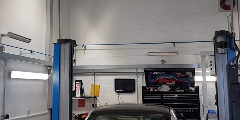 officina garage riscaldata dai riscaldatori Advantage di Herschel