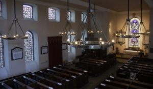 L'aureola è stata installata nella chiesa di San Michele