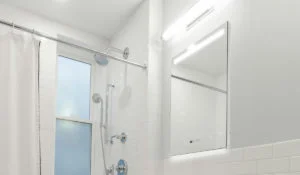 Specchio Select XLS con luci installato in bagno