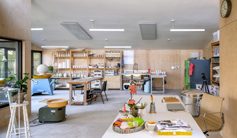 Spazio studio sostenibile riscaldato da Herschel