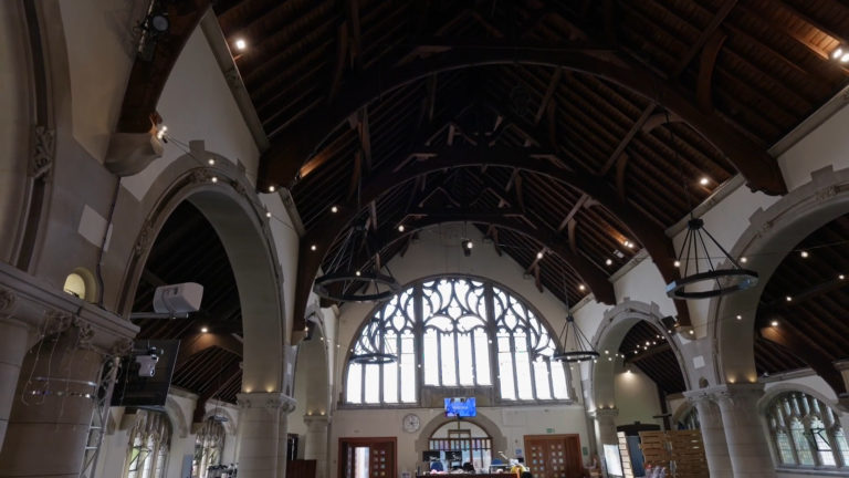 In che modo il sistema di riscaldamento a infrarossi Halo ha aiutato la chiesa di St Luke a raggiungere l’obiettivo “net zero” e a far crescere la propria comunità