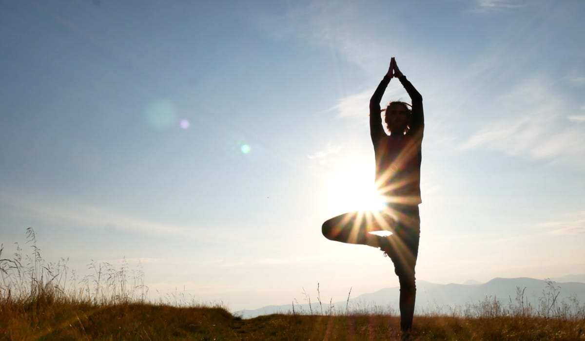 Yoga all'alba